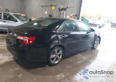 2014 Toyota Camry Se Sport z USA, uszkodzony, nr VIN 4T1BF1FK5EU467321